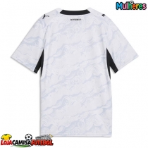 Camisa de Futebol Nova Zelândia Equipamento Secundário Mulheres Mundo 2026 Manga Curta